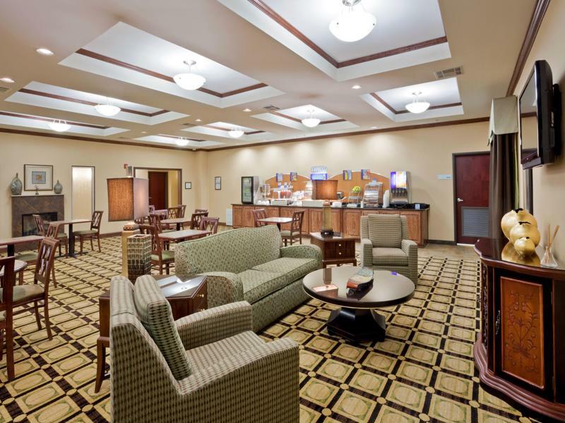 Holiday Inn Express Hotel & Suites Dumas By Ihg Exterior photo
